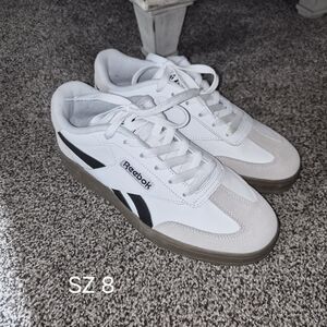 Reebok Women's White and Gray Sneakers Sz 8